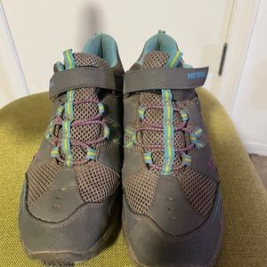 Merrell hiking boots children’s size 6